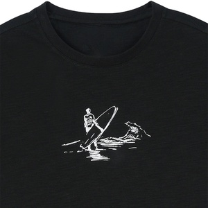 Camiseta Gráfica Negra para Hombre, Corte Holgado, Estilo Casual Urbano, 100% Algodón, Fabricante Mayorista, Manga Corta, Cuello Redondo - Product Image 2