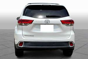 TOYOTA HIGHLANDER LE 2017 D'OCCASION CÔTÉ GAUCHE/DROIT - Product Image 2