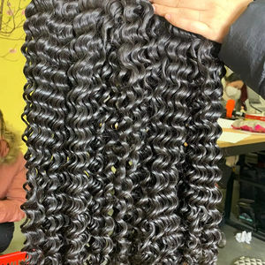 Vente en gros d'extensions de cheveux Remy vietnamiens 100% de haute qualité cheveux humains de style bouclé - Product Image 1