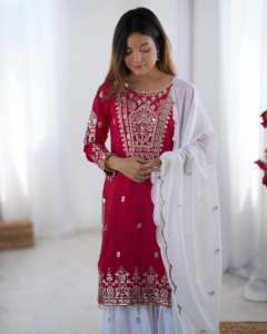 Salwar Kameez pakistaní de alta calidad para bodas y fiestas disponibles a precios asequibles desde la India - Product Image 3