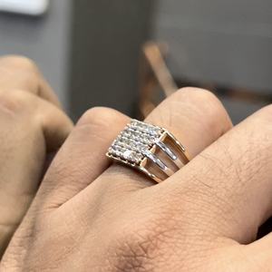 แหวนเพชรเจียระไนแบบธรรมชาติของผู้ชายทำด้วยมือสีทอง14K 18K แหวนแต่งงานแบบทันสมัยได้รับการรับรองจากบุคคลที่สาม - Product Image 6