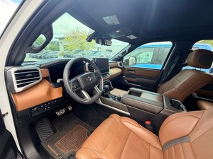 โตโยต้า เซควอญ่า TRD PRO ปี 2025 ราคาประหยัด พร้อมส่ง ภายในสีแดง เบาะหนัง - Product Image 2