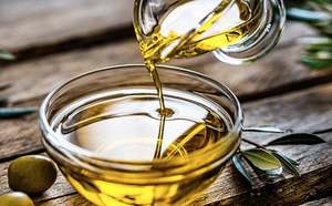 Huile de tamanu biologique de haute qualité pour les fabricants et exportateurs de cosmétiques en gros d'origine de graines d'Inde - Product Image 3