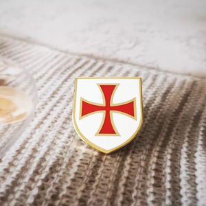 Insignia de Pin de solapa masónica Mason Freemason Knight Templar Red Crossed Shield Regalia Marca personalizada Alfileres de solapa ceremoniales Insignias - Product Image 2
