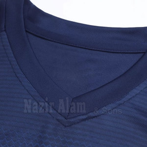 Tenue de football athlétique moderne, coupe confortable, matière respirante, idéale pour les entraînements, les matchs et les tournois. - Product Image 6