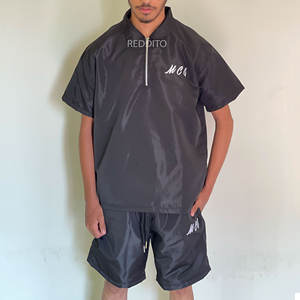 Conjuntos cortos cortavientos personalizados al por mayor, chándales de poliéster, chaquetas de nailon, chándales de dos piezas estampados con cremallera para hombre para niños - Product Image 1