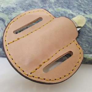 Ceci est une étui à couteau en cuir fait main. Ceci est une étui de poche en cuir tanné végétal fait main. - Product Image 2