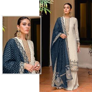 Traje de Salwar Kameez bordado listo para usar para mujer con Dupatta elegante de trabajo de encaje y pantalones a juego a precios de mayorista - Product Image 1