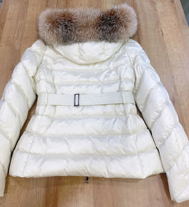 เสื้อแจ็คเก็ตผู้ชายคุณภาพสูงสำหรับฤดูหนาว ผ้าแคนวาส บุใยโพลีเอสเตอร์ ระบายอากาศได้ดี มีโลโก้ด้านหน้า สไตล์ลำลอง เหมาะสำหรับกิจกรรมกลางแจ้ง ซับในผ้าไผ่ - Product Image 2