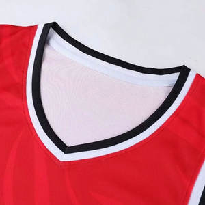 Uniforme de basket-ball confortable à porter en équipe de qualité supérieure à vendre/uniforme de basket-ball en tissu polyester de meilleure fabrication - Product Image 3