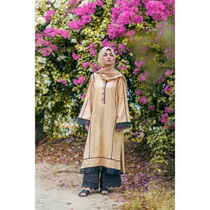 Blusas y Camisas Doradas para Mujer - Product Image 5