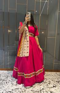 Réplica de Lehenga Choli de Estilo Moderno para Fiestas, Creación Realizada con Técnica de Modelado, Algodón de Rayón Puro de Secado Rápido, Informal para Fiestas - Product Image 4