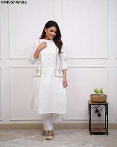 Ensemble Kurti en coton élégant et confortable avec coutures décoratives motifs floraux délicats et touches utilitaires modernes idéales - Product Image 2