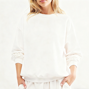 Sweat-shirt à col rond personnalisé pour femme, en coton tricoté, doublé polaire, avec logo personnalisé imprimé par transfert thermique ou broderie sur le devant - Product Image 1