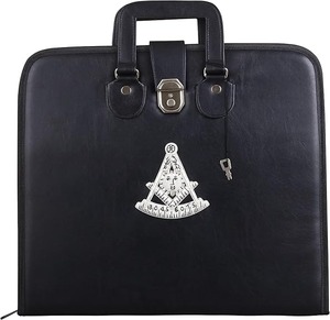 กระเป๋าใส่ผ้ากันเปื้อนเมสันปักมือลาย Past Master พร้อมหูหิ้ว [สีดำ] นำเข้าจากต่างประเทศ - Product Image 1