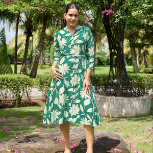 ชุดเสื้อผ้าฝ้าย100% น้ำหนักเบา2ชิ้นสำหรับผู้ใหญ่แขนสามส่วนพิมพ์ลายดอกไม้ - Product Image 1