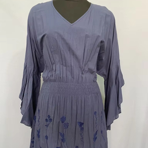 เดรสคอวีทรงหลวมสไตล์วินเทจสำหรับฤดูใบไม้ผลิ/ฤดูร้อน - Product Image 1