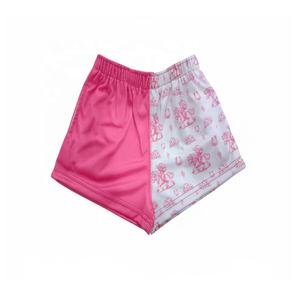 Shorts de football personnalisés 100% polyester à motifs floraux sublimés avec poches, écologiques et respirants - Product Image 5