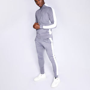 Chándal de algodón Unisex de alta calidad, trajes para correr, chándal de versión suelta con logotipo reflectante personalizado para hombres y mujeres - Product Image 1