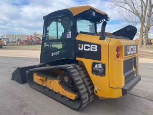 รถลื่นไถล JCB 260T มือสองพร้อมกับรถแท็กซี่ที่มี a/c ผูกปมพลังงานอย่างรวดเร็ว - Product Image 4