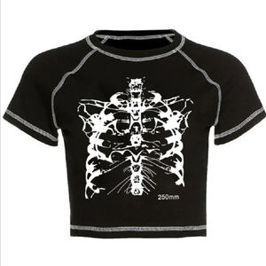 Top corto estampado con pantalla de color verde oliva para mujer, Top con adornos de contraste, camisetas recortadas - Product Image 4