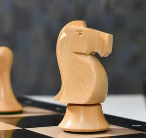 Juego de Ajedrez de Diseño Soviético Moderno de Lujo, Rey de 3.7 Pulgadas en Madera de Boj Ebonizada y Natural al Mejor Precio - Product Image 3