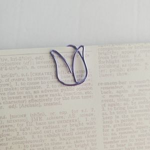 Marque-page en métal réglable conçu pour les amoureux des livres, les lecteurs, les étudiants, les enseignants et les occasions de cadeaux - Product Image 5