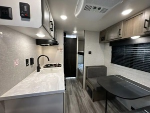 2024 utilisé SLX 174BH camping-car remorque Mini caravane moderne 4 personnes Pop up léger tout-terrain amical 4x4 Type couleur personnalisable - Product Image 5