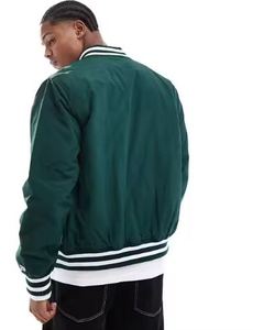 Chaqueta de béisbol Bomber Varsity de satén de poliéster 100% personalizada al por mayor para hombres cuello levantado con posición frontal del logotipo para el invierno - Product Image 4