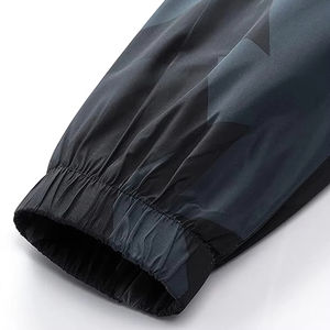 แจ็คเก็ตโค้ชไนลอนแบบยูนิเซ็กซ์สั่งทำพิเศษกันน้ำระบายอากาศได้ดีแบบกลับด้านได้สำหรับฤดูหนาวขายส่ง MOQ ต่ำ - Product Image 2