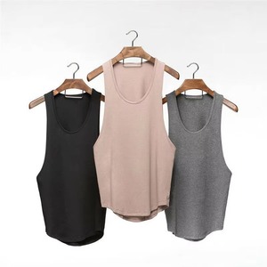 Chaleco de Hombre 100% Algodón Estampado OEM con Agujeros de Brazo Extremadamente Bajos - Product Image 3