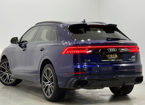 100% Authentique - Vente en Dropshipping - Audi Q8 55 3.0L TFSi S-Line Quattro SUV 2020 Disponible à la Vente - Product Image 3