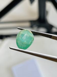 Esmeralda Natural de Zambia, Corte Pera, 5.44 Quilates, Piedra Preciosa de Buena Calidad, Lustre, Color Verde Bonito, Pulido Perfecto para Cualquier Joyería - Product Image 6
