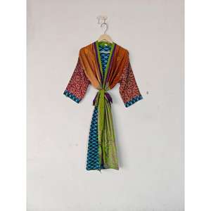 Kimono de seda bohemio hecho a mano, bata de seda reciclada, vestido de maternidad, ropa de dormir térmica, Vestido de playa con cubierta de Bikini para verano - Product Image 1