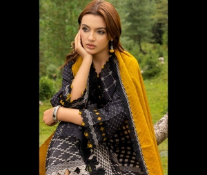 Colección SSUMAIRA, conjunto de 3 piezas de invierno, combinación de Charizma, traje de grapas bordadas y chal, ropa india y paquistaní Vol.1 - Product Image 3