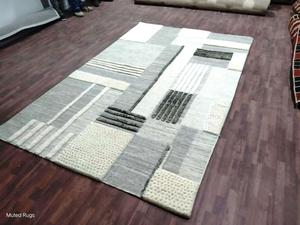 Tapis en laine géométrique moderne |   Tapis à nœuds à texture haute et basse |   Tapis abstrait fait main gris crème |   Décoration de salon et de chambre à coucher - Product Image 2