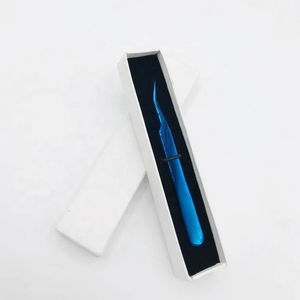 Pinces à épiler professionnelles personnalisées en acier inoxydable bleu plasma à 45 degrés avec étiquette privée, pinces à épiler isolées - Product Image 1