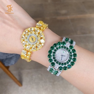 Pulsera de cuarzo de lujo para mujer Proveedores de relojes de pulsera Diseño personalizado Moda Mujer Relojes de cuarzo con diamantes verdes Diamante - Product Image 3