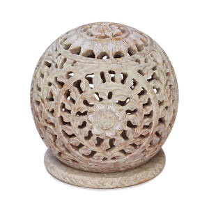 เชิงเทียนทำด้วยมือทรงกลมแกะสลักด้วยมือดีไซน์สำหรับตกแต่งบ้านสไตล์ INS Inspired - Product Image 1