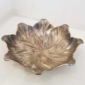 Mesa de comedor con forma de hoja de aluminio de Metal dorado y blanco, decoración del hogar, cuenco de dulces, logotipo personalizado de calidad superior - Product Image 2