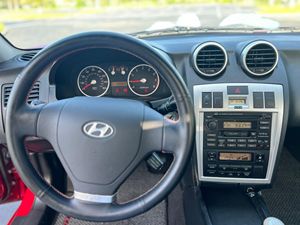 Hyundai Tiburon SE 2005 d'occasion, excellent état, prêt à être expédié - Product Image 2