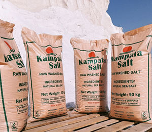 Sal Marina Cruda de Cloruro de Sodio de Grado Industrial de Egipto, Bolsa de 50 kg |   NaCl en Polvo Lavado de Alta Pureza |   Certificado ISO 9001 |   Comida - Product Image 2