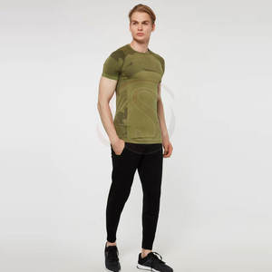 T-shirt de sport pour homme, coupe classique, logo personnalisé, vêtements de musculation, fitness, séchage rapide, compression respirante, col rond - Product Image 4