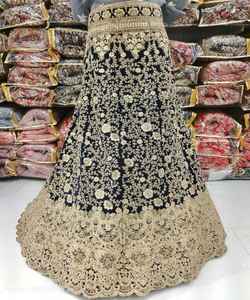 À la mode georgette broderie miroir travail lehenga choli avec dupatta fête porter prix de gros vêtement ethnique surat apparelgarment - Product Image 1