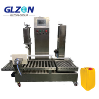 Machine automatique de bouchage et de remplissage de jerrycans |   Production de produits chimiques, d'huiles et de détergents, bouchonnage sécurisé pour les contenants de 5 L à 25 L