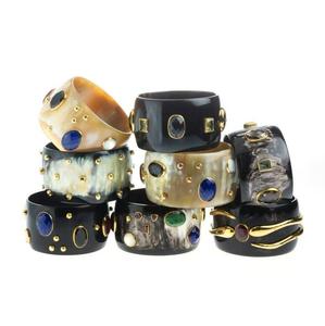 Brazalete de Cuerno Tallado GOD GRACE CRAFT, Ligero, Ecológico, Duradero y Personalizable con Logotipo Personalizado para Uso Diario y Regalos - Product Image 3