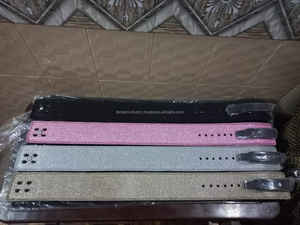 เข็มขัดหนังวัวสำหรับผู้ชายหัวเข็มขัดโลหะแท้แวววาวแวววาวทนทาน - Product Image 3