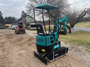 LIVRAISON GRATUITE AGT QH12R EPA CE Moteur 1,2 tonne 13,5 CV mini-excavatrice Cylindre hydraulique Eaton Pompe à engrenages Boîte de vitesses Engrenage PLC - Product Image 5