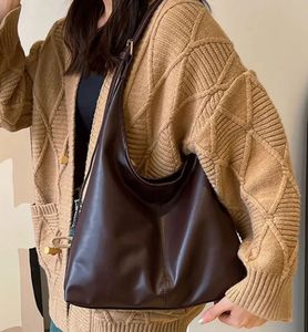 Sac fourre-tout Aurielle en cuir pleine fleur - Product Image 2