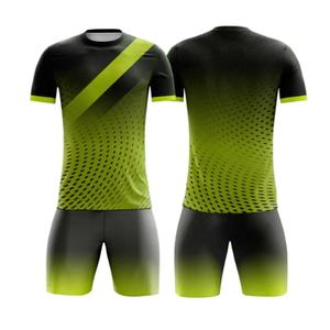 2025 Meilleure vente Logo personnalisé confortable uniforme de football hommes nouveau Design maillot de football vêtements de football fabriqués au Pakistan - Product Image 4